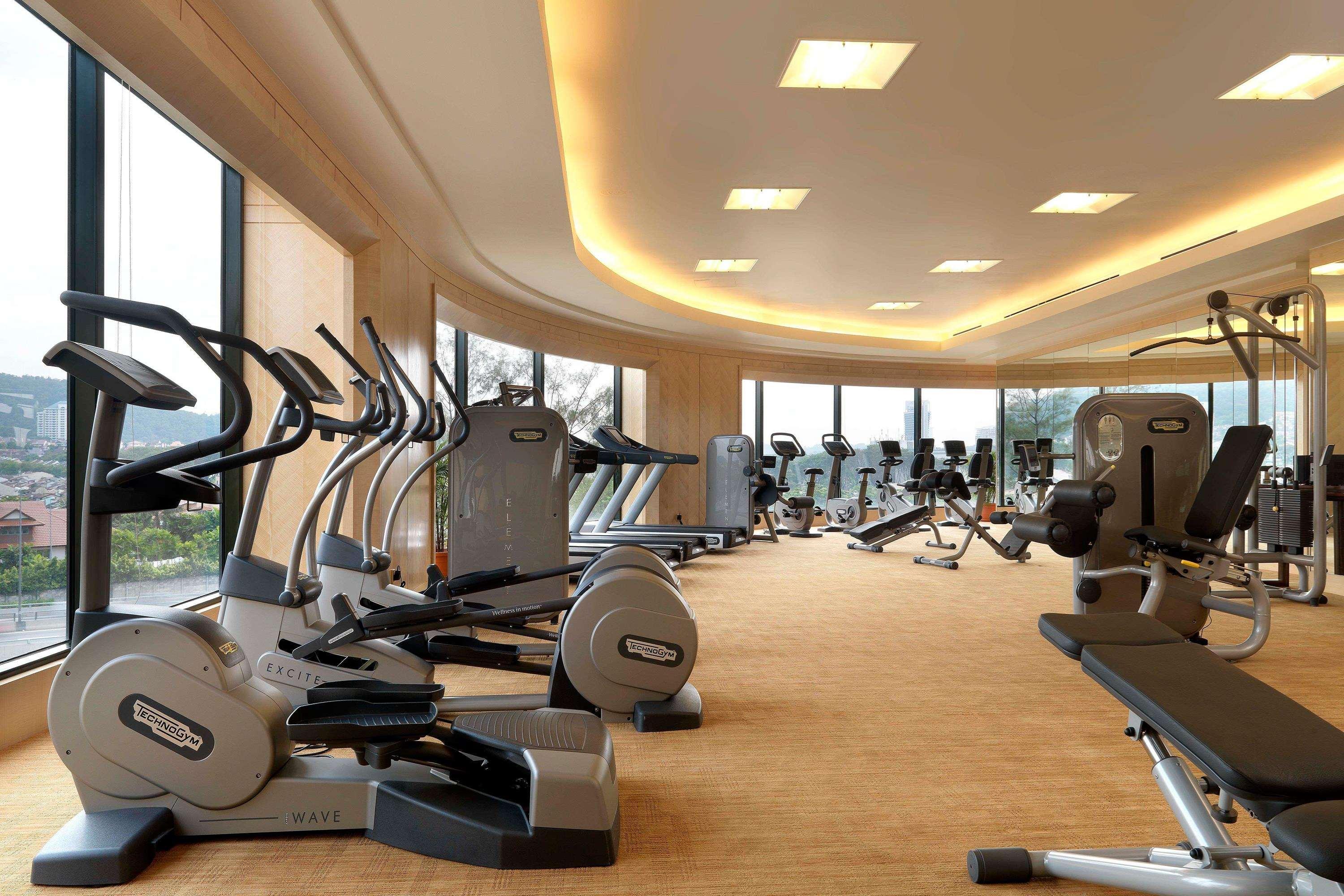 One World Hotel Petaling Jaya Eksteriør bilde A gym in a hotel