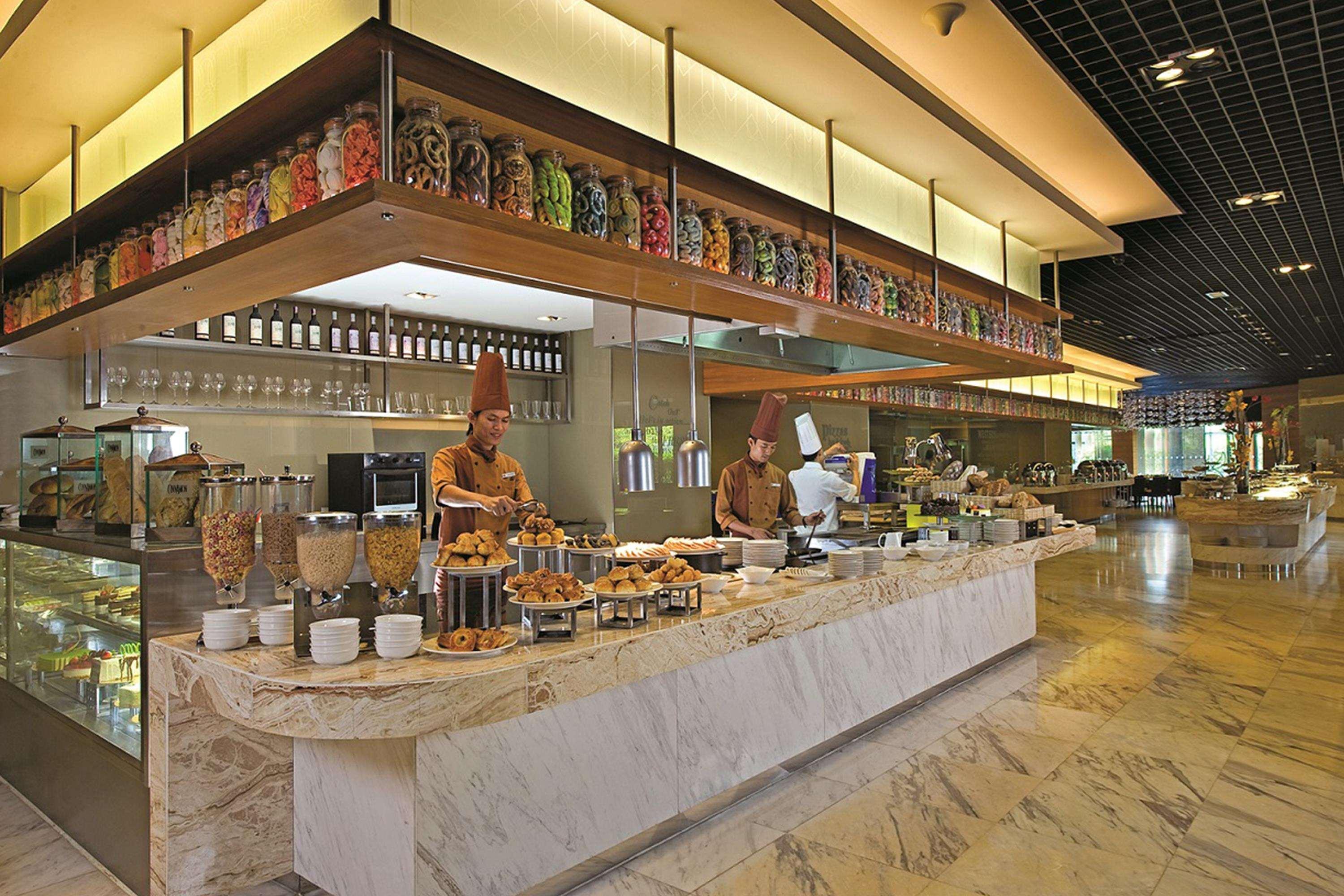 One World Hotel Petaling Jaya Restaurant bilde The buffet at the hotel