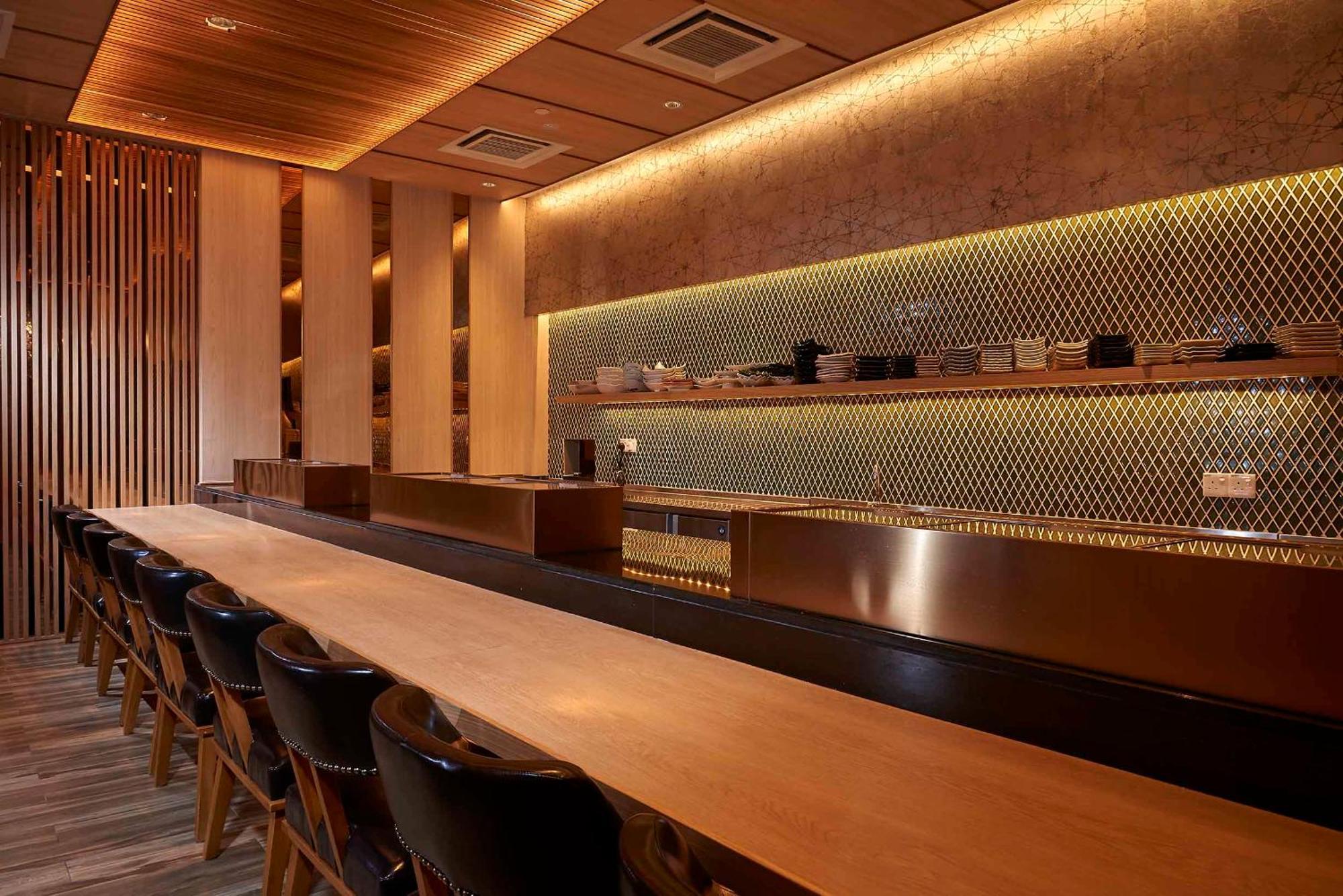 One World Hotel Petaling Jaya Eksteriør bilde Interior of a restaurant in Tokyo