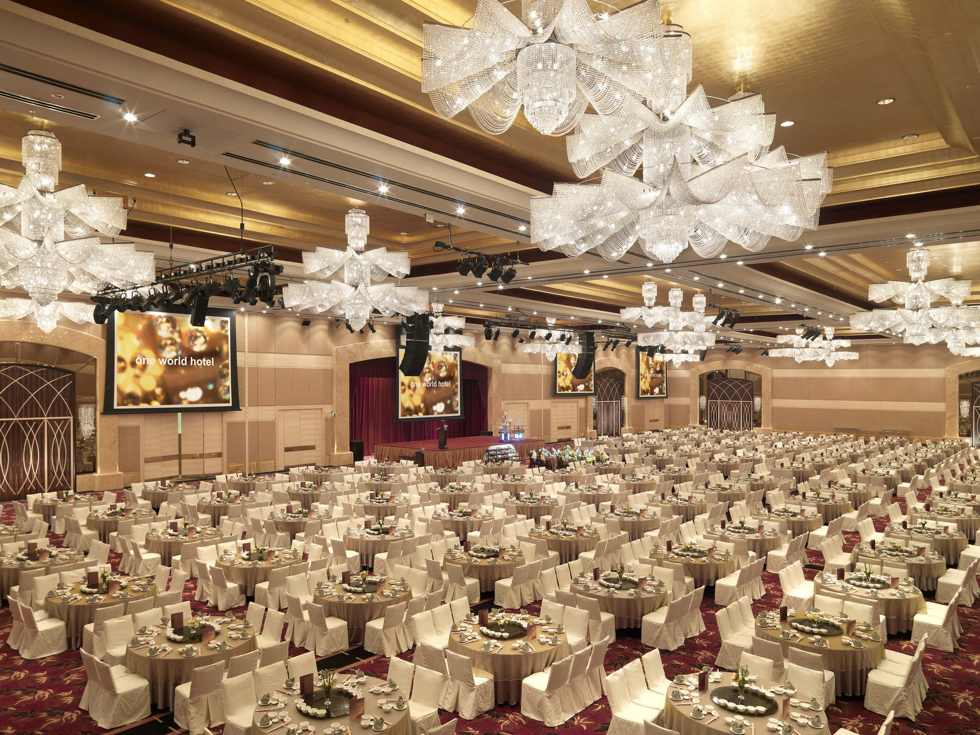 One World Hotel Petaling Jaya Restaurant bilde The Grand Ballroom